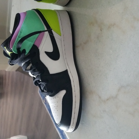 Nike Air Jordans with box - Picture 9 of 12